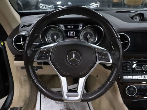 Used 2013 Mercedes-Benz SL 550 image 26