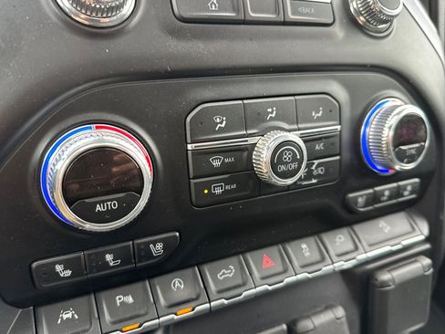 Used 2019 GMC Sierra 1500 SLT image 27