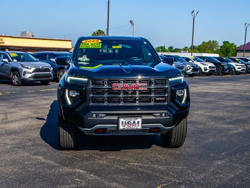 Used 2025 GMC Canyon AT4 w/ Technology Plus Package AWD/4WD image 2