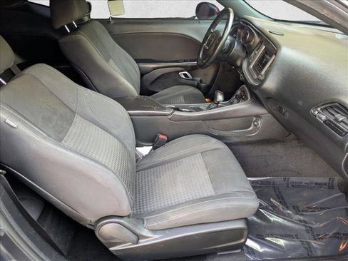 Used 2019 Dodge Challenger SXT image 19