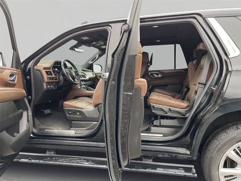 Used 2022 Chevrolet Tahoe High Country image 28