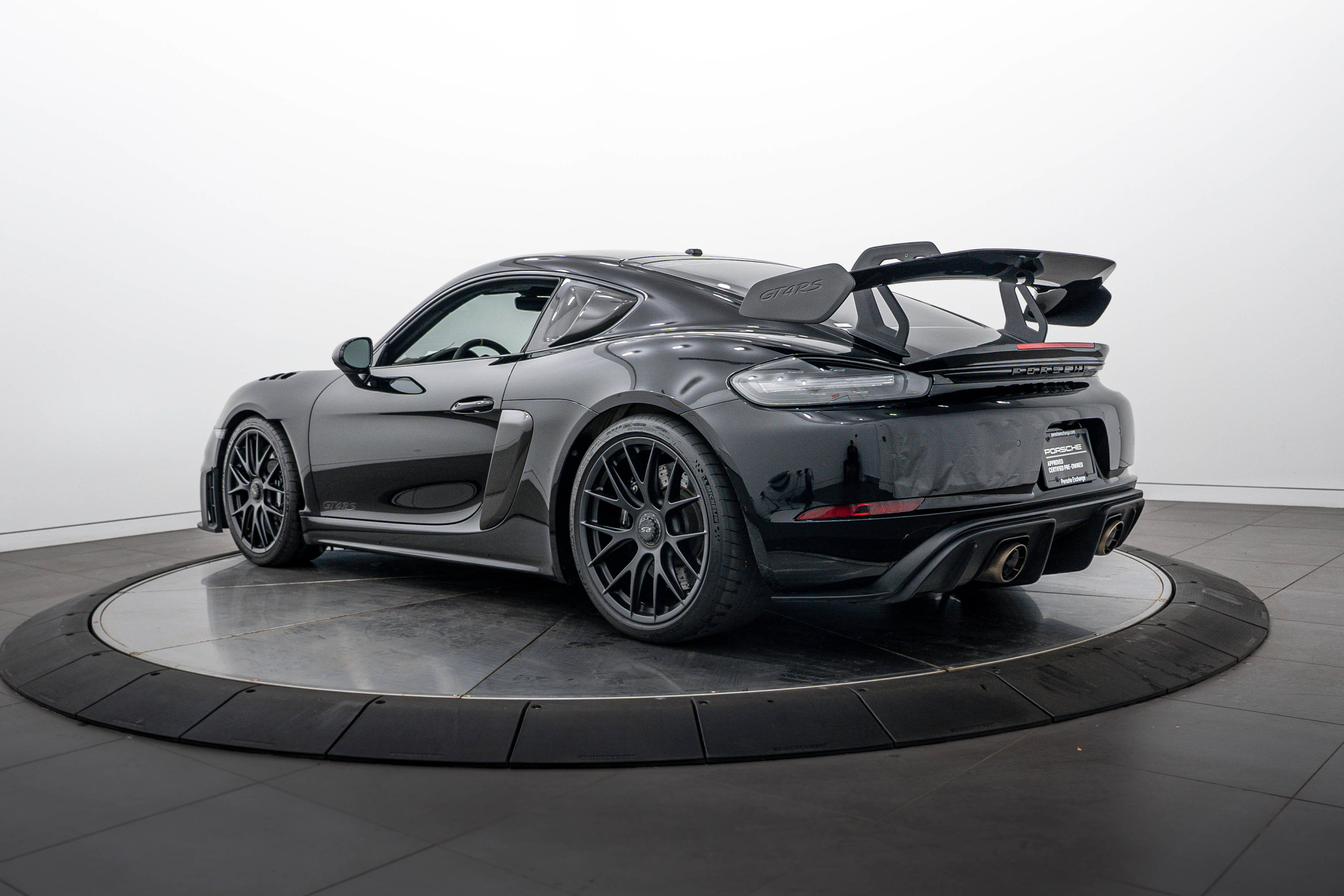 Certified 2023 Porsche 718 Cayman GT4 RS RWD image 3