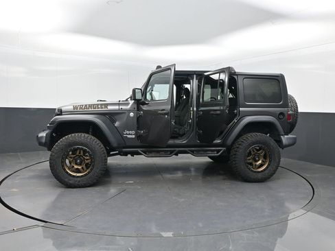 Used 2020 Jeep Wrangler Unlimited Sport S image 33