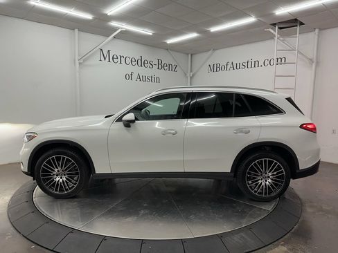 Used 2026 Mercedes-Benz GLC 300 image 4
