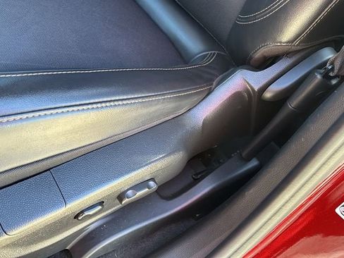 Used 2021 Chevrolet Trax LT w/ Sport Edition image 23