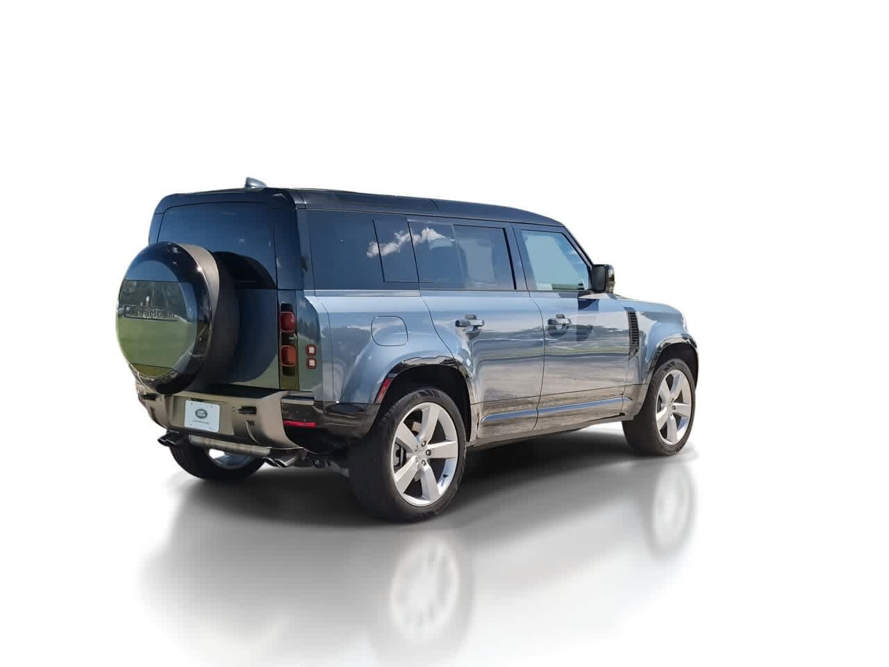 Certified 2025 Land Rover Defender 110 X-Dynamic SE AWD/4WD image 8