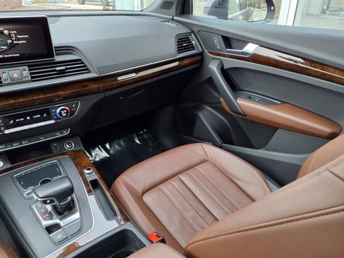 Used 2018 Audi Q5 2.0T Premium Plus w/ Premium Plus Package image 21