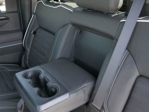 Used 2024 GMC Sierra 2500 AT4X AWD/4WD image 35