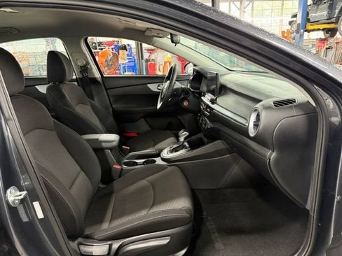 Used 2023 Kia Forte LX FWD image 10