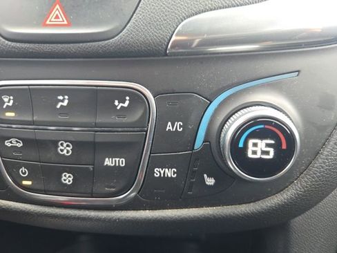 Used 2020 Chevrolet Equinox LT image 28