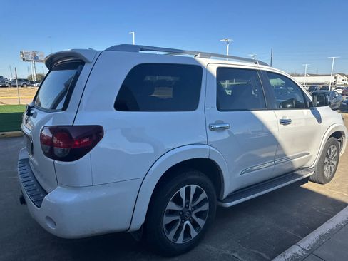 Used 2019 Toyota Sequoia Limited image 8