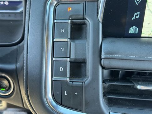 Used 2023 Chevrolet Tahoe Z71 w/ Luxury Package image 19