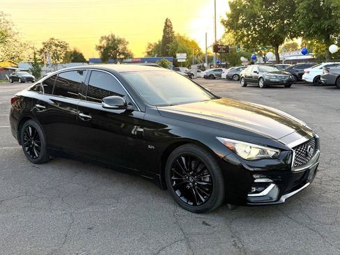 Used 2019 INFINITI Q50 Luxe w/ Cargo Package (L96) RWD image 6