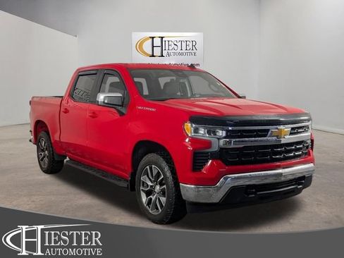 Used 2022 Chevrolet Silverado 1500 LT AWD/4WD image 1