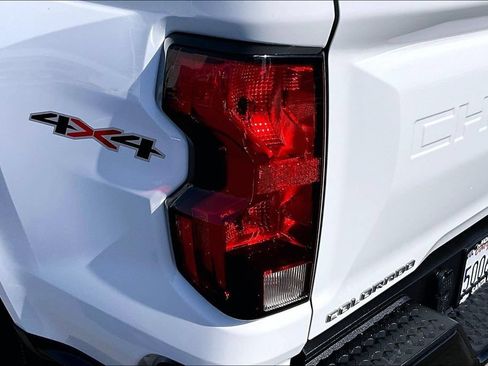 Used 2024 Chevrolet Colorado W/T AWD/4WD image 27