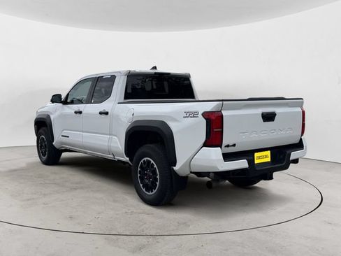 Used 2024 Toyota Tacoma TRD Off-Road w/ TRD Off Road Premium Package AWD/4WD image 7
