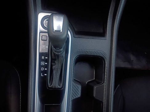 Used 2024 Nissan Sentra SV FWD image 10