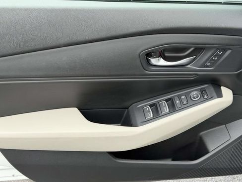 Certified 2025 Honda Accord EX-L image 6
