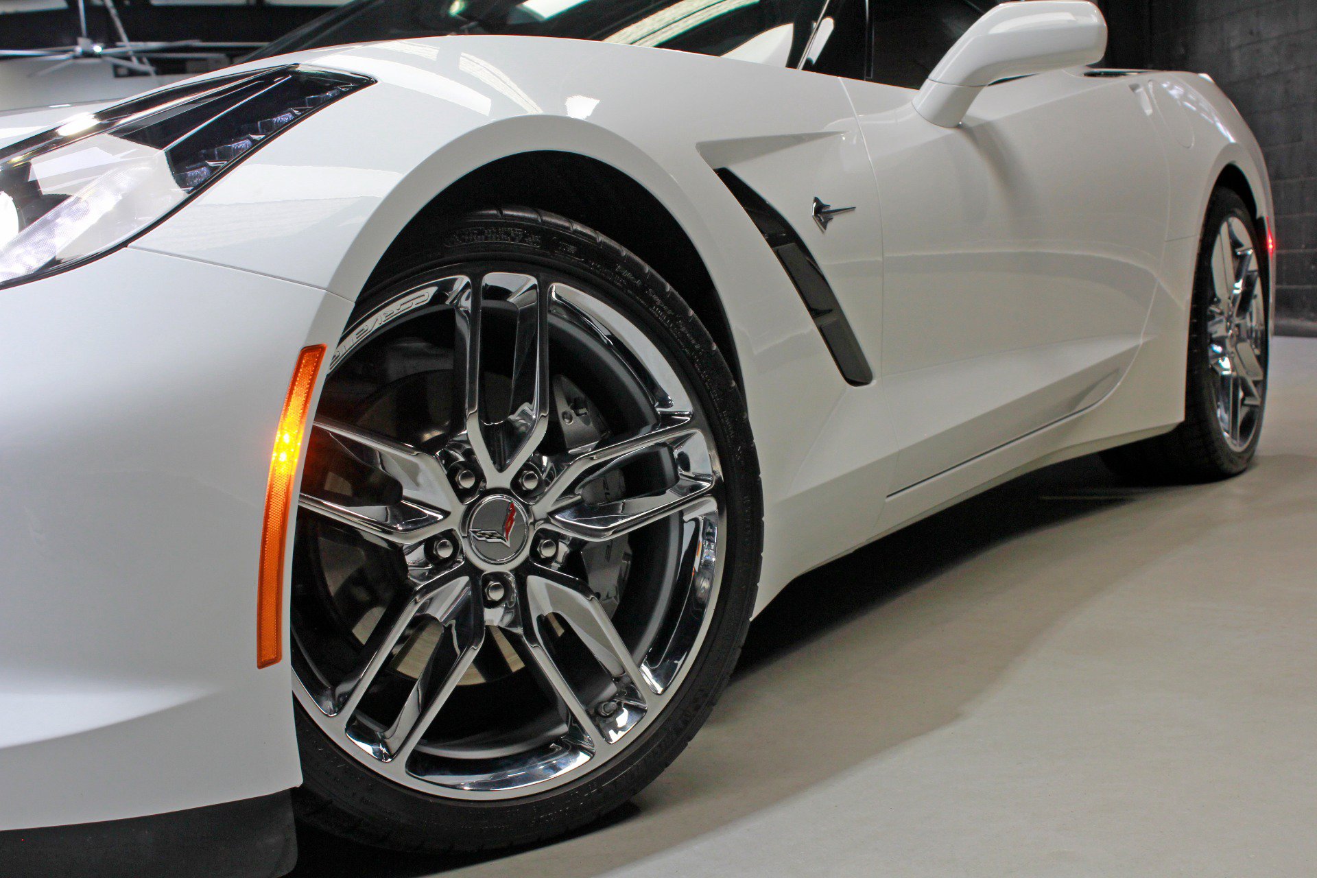 Used 2019 Chevrolet Corvette Stingray Coupe w/ 3LT Preferred Equipment Group RWD image 27
