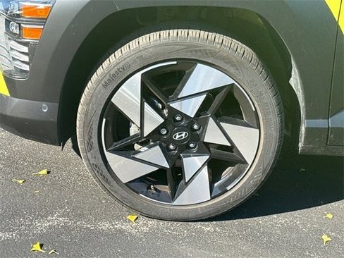 Used 2024 Hyundai Kona Limited image 10