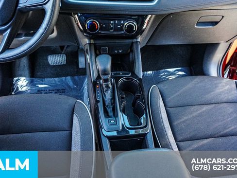 Used 2025 Chevrolet TrailBlazer LT FWD image 38
