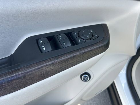 Used 2023 GMC Acadia Denali w/ Denali Ultimate Package image 37