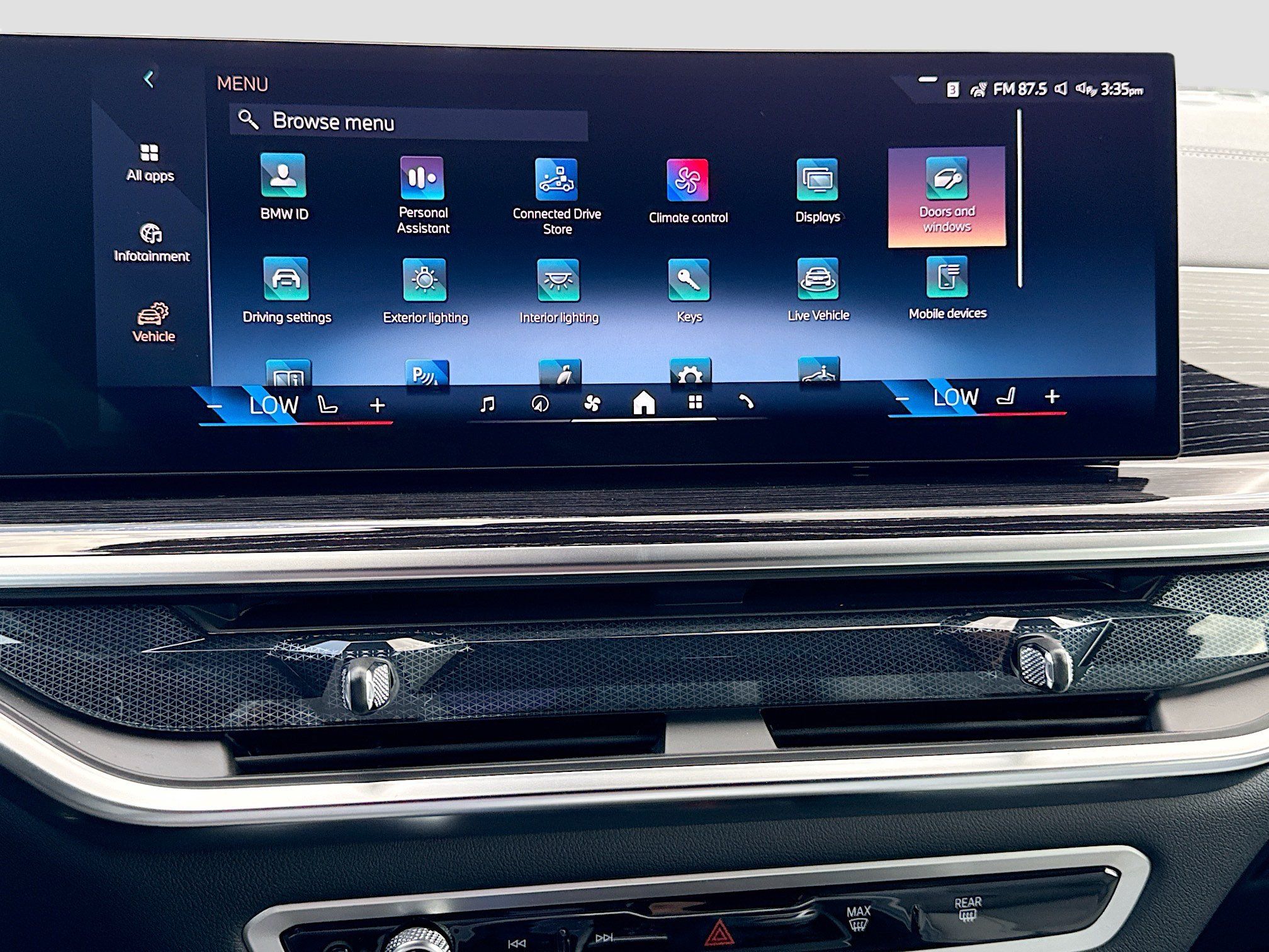 New 2026 BMW X5 xDrive40i w/ M Sport Package AWD/4WD image 30