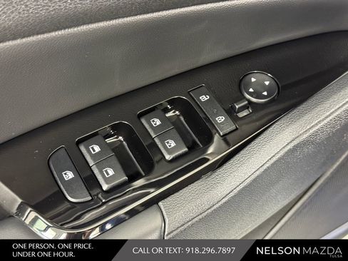 Used 2024 Kia Sportage EX FWD image 18