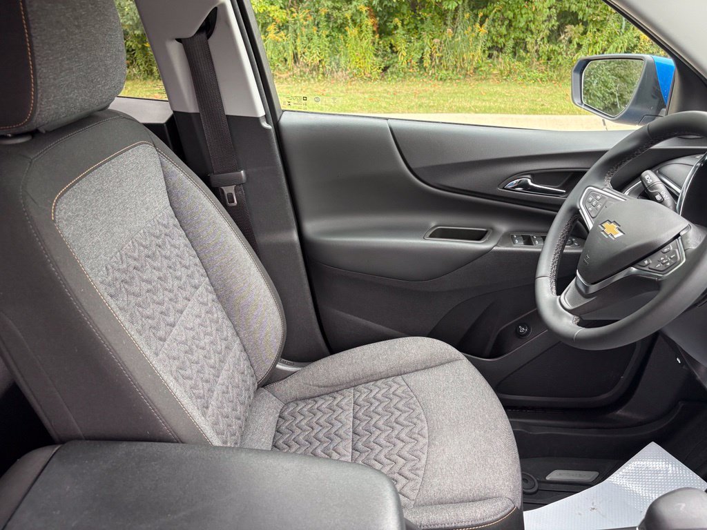 Used 2024 Chevrolet Equinox LT w/ LPO, Floor Liner Package FWD image 29