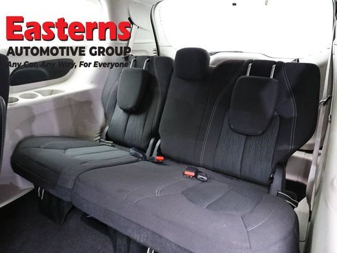 Used 2022 Chrysler Voyager LX FWD image 25