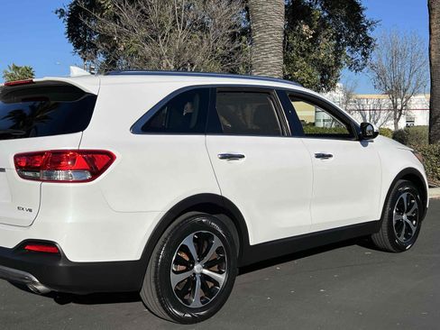 Used 2017 Kia Sorento EX w/ EX Advanced Touring Package image 47