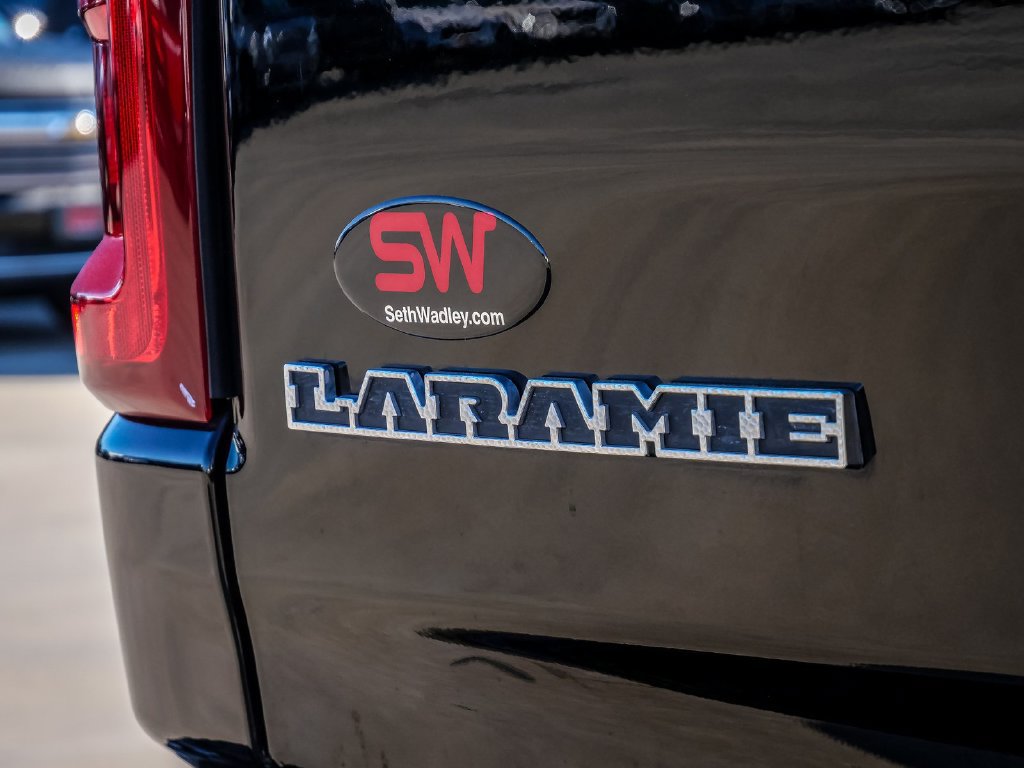Used 2025 RAM 1500 Laramie w/ Sport Appearance Package AWD/4WD image 12