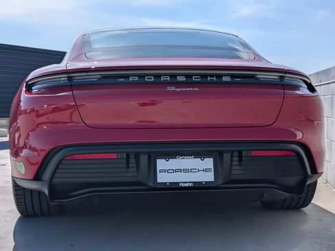 Used 2023 Porsche Taycan image 11
