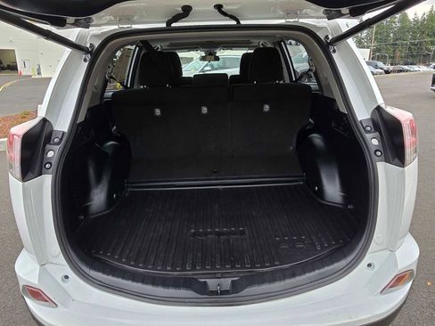 Used 2018 Toyota RAV4 XLE image 16