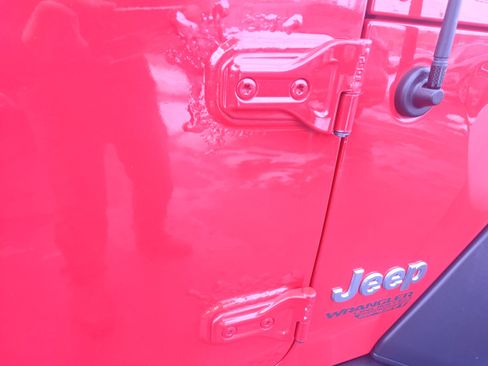 Used 2018 Jeep Wrangler Unlimited Sport S image 7