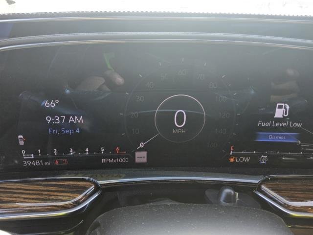 Used 2023 Cadillac Escalade ESV Luxury AWD/4WD image 5