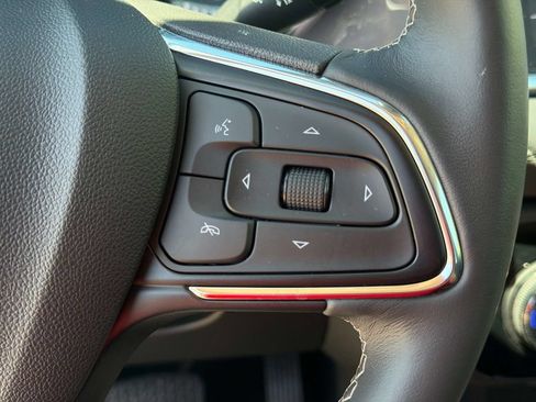 Used 2023 Buick Encore GX Select AWD/4WD image 29