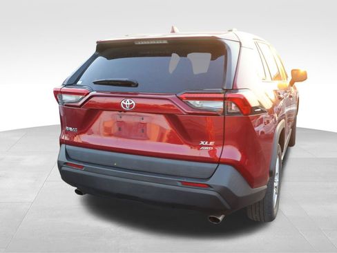 Used 2021 Toyota RAV4 XLE w/ Convenience Package AWD/4WD image 14