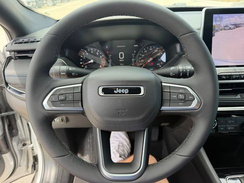 New 2026 Jeep Compass Latitude AWD/4WD image 17