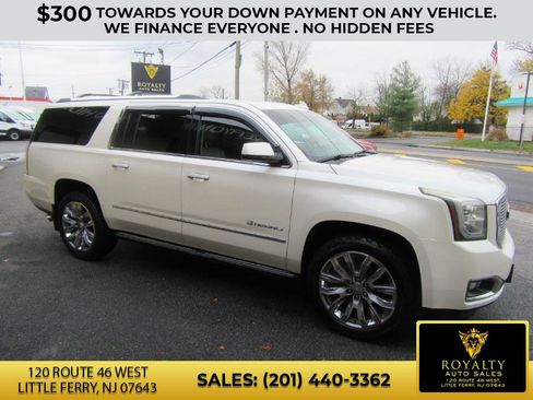 Used 2015 GMC Yukon XL Denali w/ Premium Package image 2
