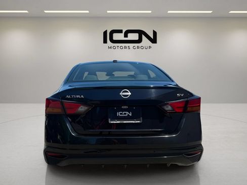 Used 2024 Nissan Altima 2.5 SV FWD image 4