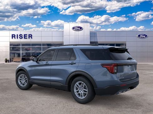 New 2026 Ford Explorer Active w/ Active Comfort Package RWD image 4