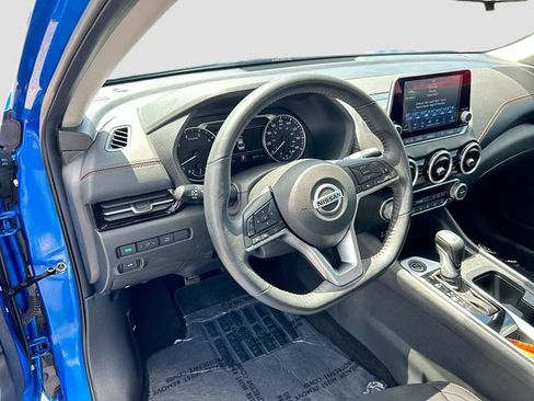 Certified 2023 Nissan Sentra SR FWD image 8