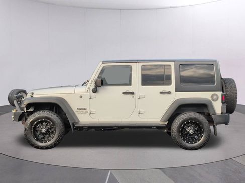 Used 2017 Jeep Wrangler Unlimited Sport w/ Connectivity Group AWD/4WD image 2