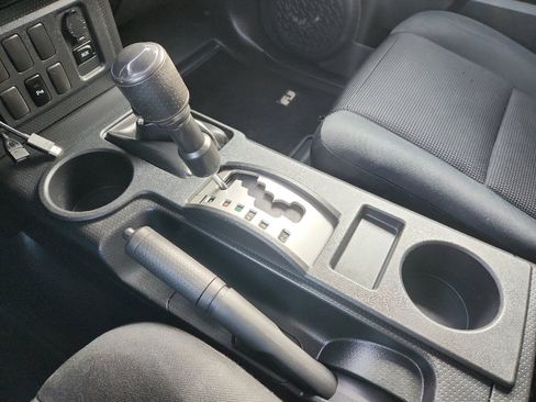 Used 2008 Toyota FJ Cruiser 4WD image 23