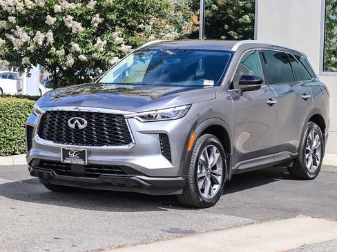 Certified 2023 INFINITI QX60 Luxe w/ Cargo Package FWD image 3