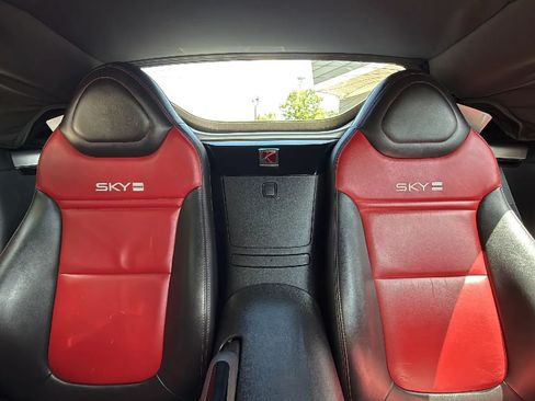 Used 2007 Saturn Sky Red Line RWD image 19