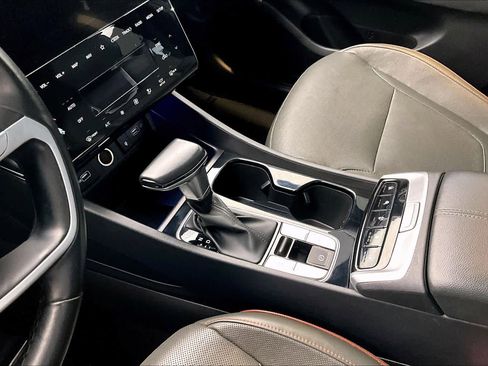 Used 2023 Hyundai Santa Cruz Limited w/ Winter Package image 16