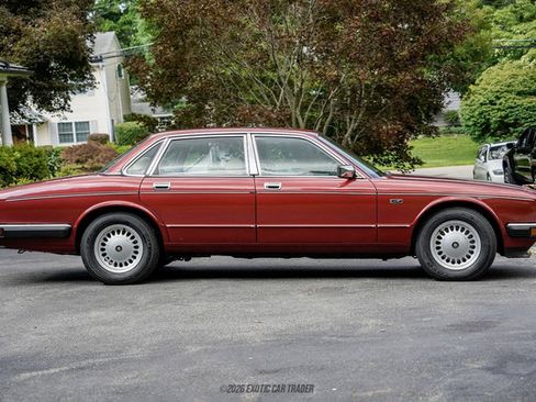 Used 1988 Jaguar XJ Vanden Plas RWD image 9
