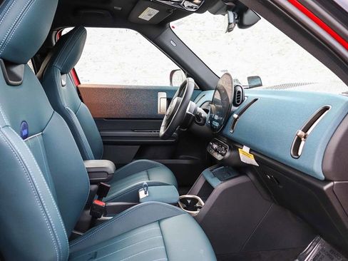 Used 2025 MINI Cooper Countryman S w/ Comfort Package Max image 16